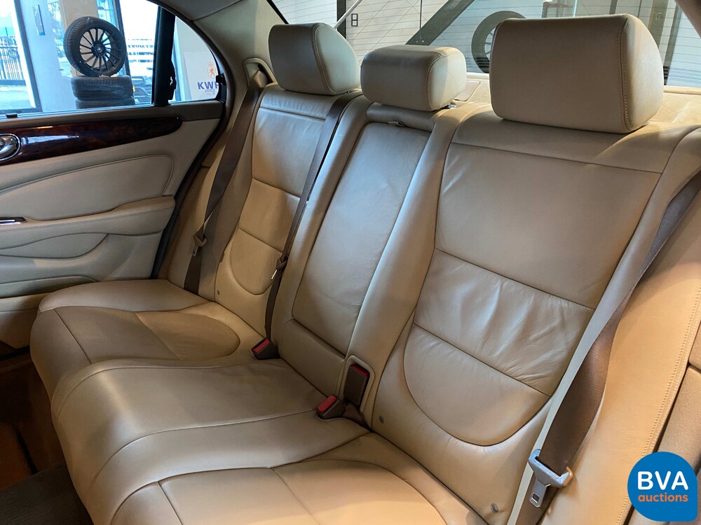 Jaguar XJ 3.0 V6 Long Executive 238pk 2005, H-738-NT.