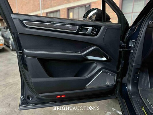 Porsche Cayenne Coupe Turbo S E-Hybrid 4.0 V8 -TECHART CARBON- 680pk 2020 (Origineel-NL), J-707-RT