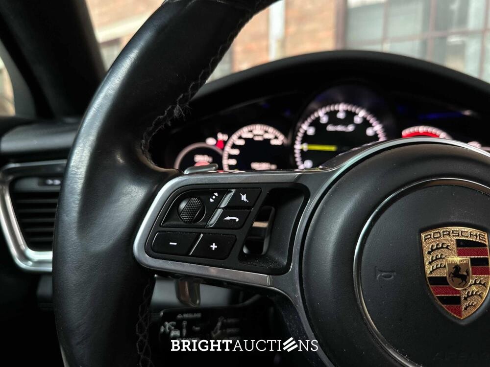 Porsche Panamera Sport Turismo Turbo S E-Hybrid 4.0 V8 680pk 2018 (Origineel-NL), SZ-605-P