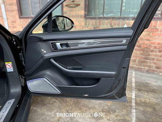 Porsche Panamera Sport Turismo Turbo S E-Hybrid 4.0 V8 680pk 2018 (Origineel-NL), SZ-605-P