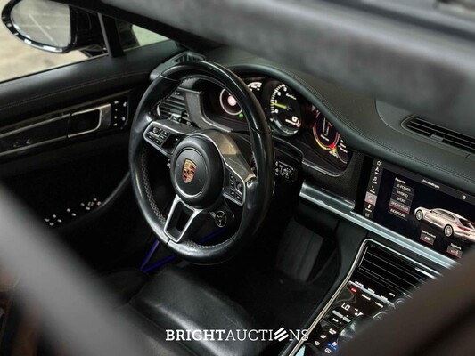Porsche Panamera Sport Turismo Turbo S E-Hybrid 4.0 V8 680pk 2018 (Origineel-NL), SZ-605-P