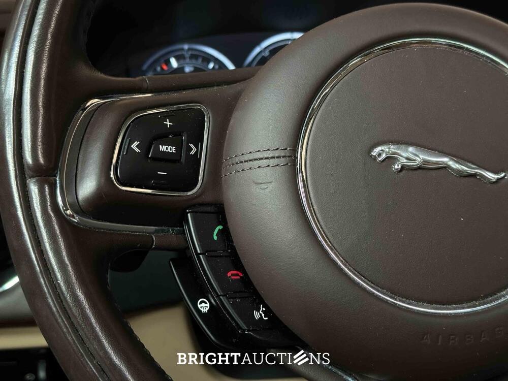 Jaguar XJ L 5.0 V8 LWB Portfolio 385pk 2011 MY