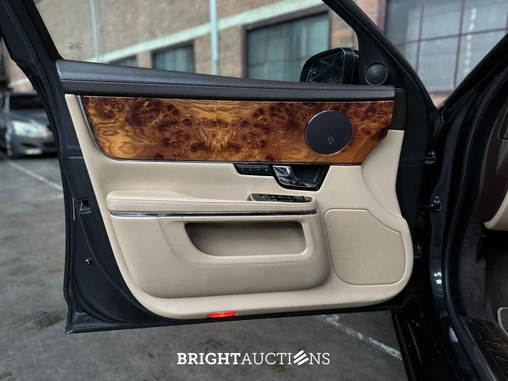 Jaguar XJ L 5.0 V8 LWB Portfolio 385pk 2011 MY