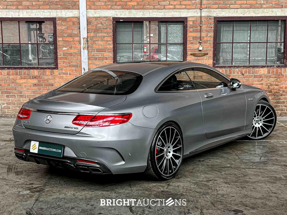 Mercedes-AMG S63 AMG 5.5 V8 4Matic 585pk 2015 S-Klasse Coupe Mercedes-Benz, N-942-DN