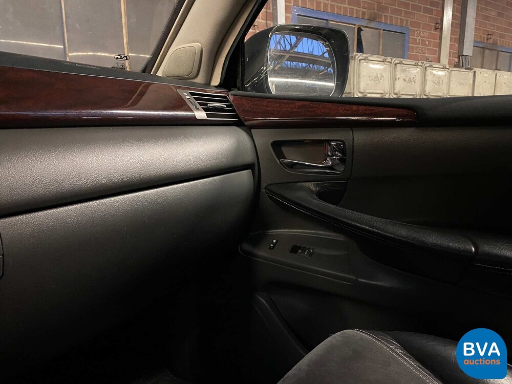 Lexus LX570 380 PS 2017 B6 B7 gepanzert gepanzert.