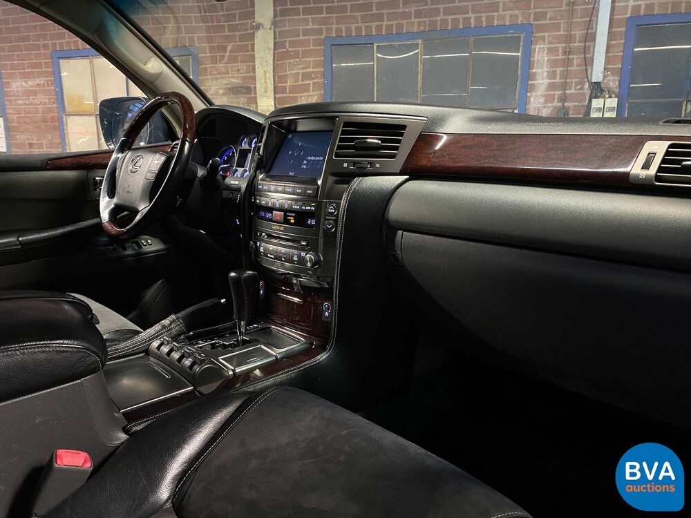 Lexus LX570 380 PS 2017 B6 B7 gepanzert gepanzert.