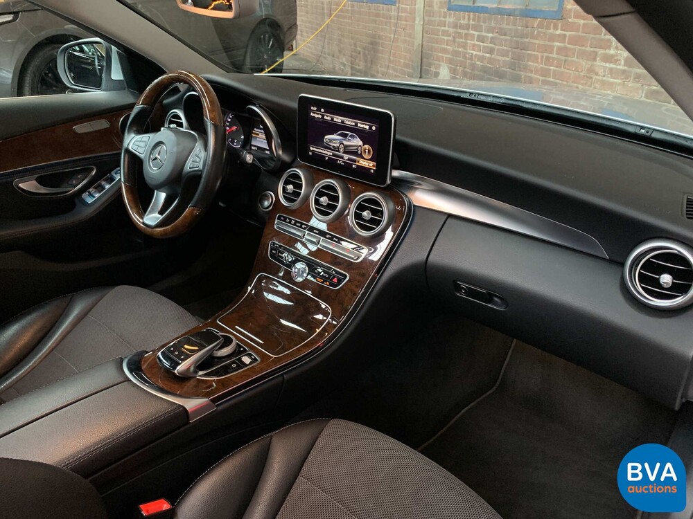Mercedes-Benz C300 Prestige C-Klasse 245 PS 2015, NL-168-J.