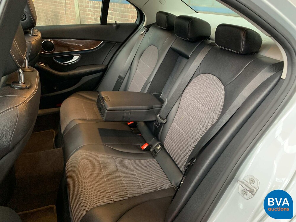 Mercedes-Benz C300 Prestige C-Klasse 245 PS 2015, NL-168-J.