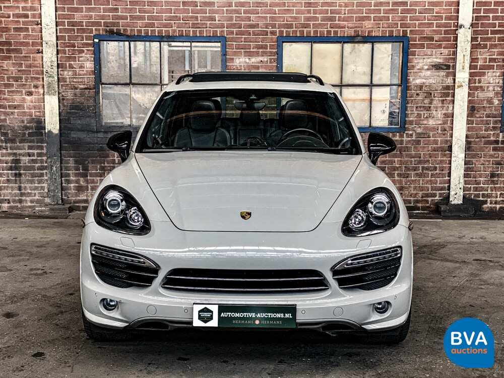 Porsche Cayenne S4.8 Sportchrono 400 PS 2013, JP-842-T.
