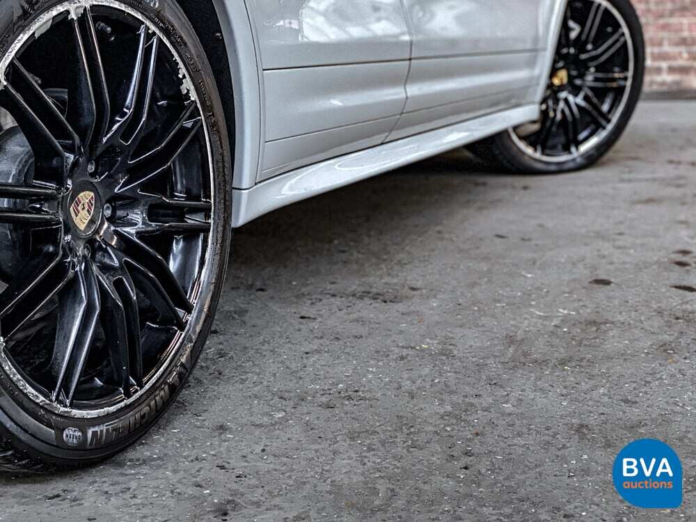 Porsche Cayenne S4.8 Sportchrono 400 PS 2013, JP-842-T.