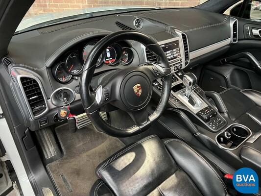 Porsche Cayenne S4.8 Sportchrono 400 PS 2013, JP-842-T.