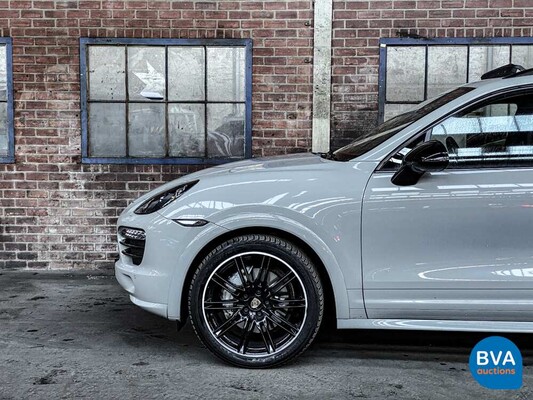 Porsche Cayenne S 4.8 Sportchrono 400pk 2013, JP-842-T