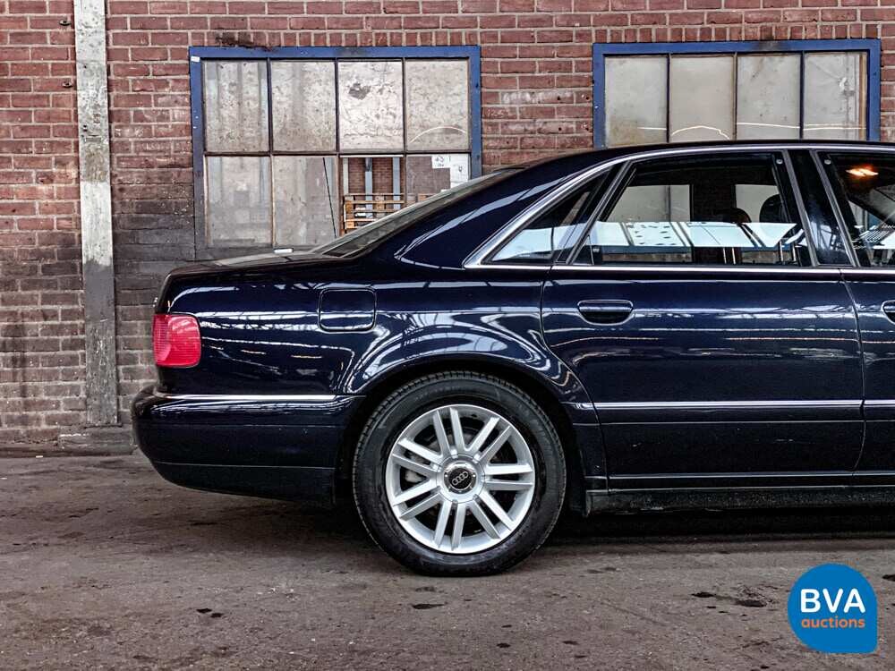 Audi A8 2.8 5V quattro Exclusive 193pk 2002 -Org. NL-, 21-JZ-DK.