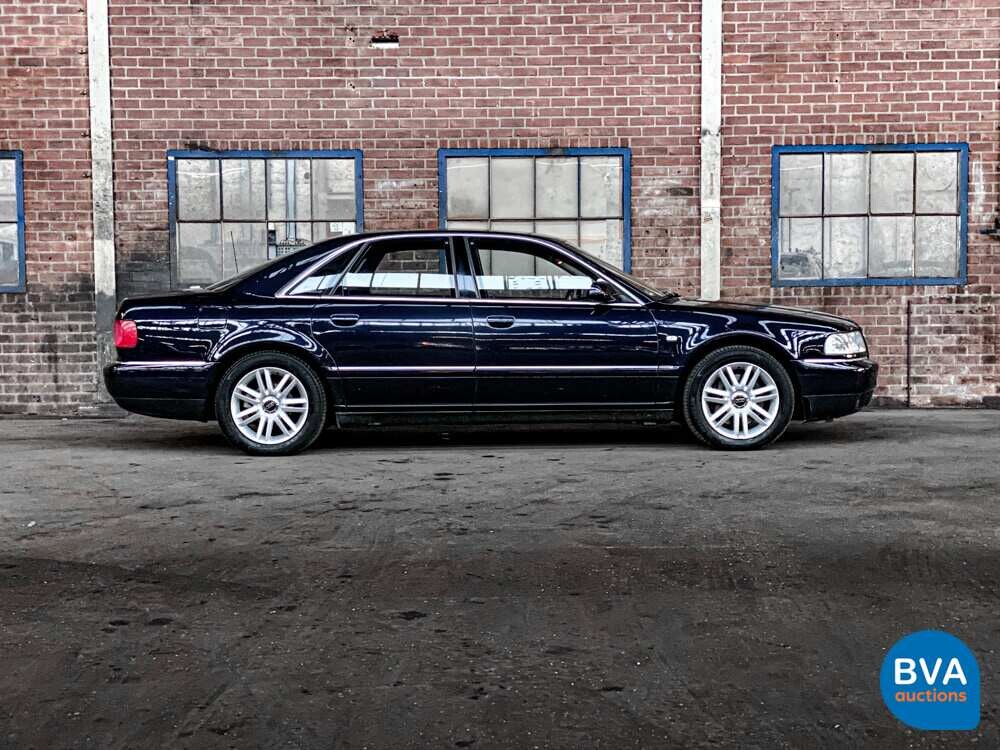 Audi A8 2.8 5V quattro Exclusive 193pk 2002 -Org. NL-, 21-JZ-DK.
