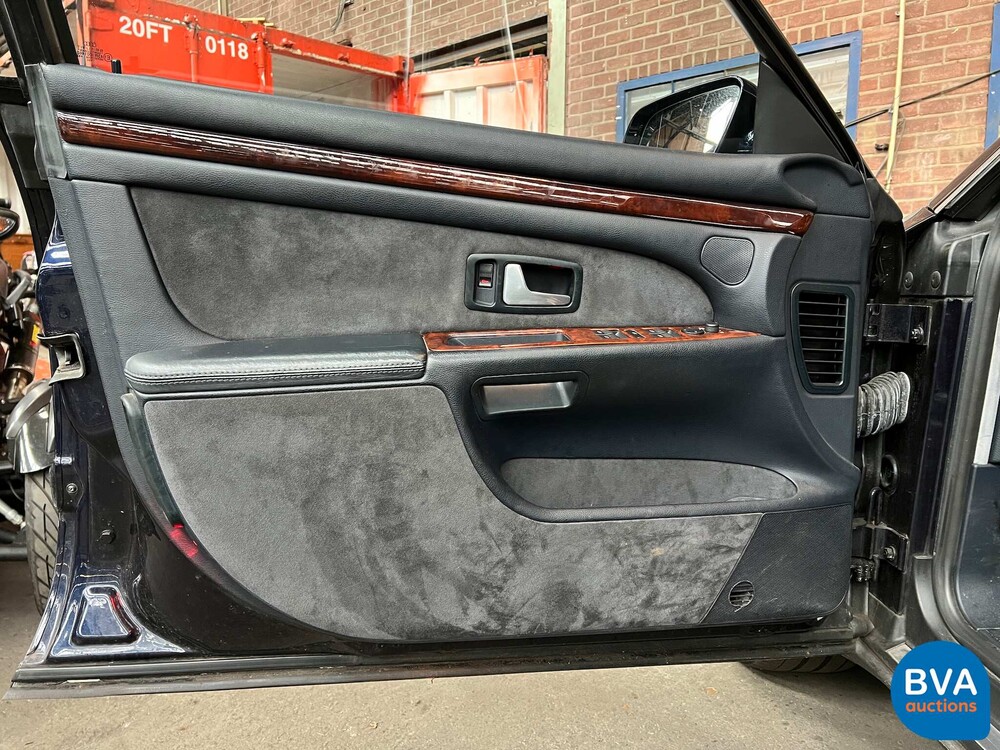 Audi A8 2.8 5V quattro Exclusive 193pk 2002 -Org. NL-, 21-JZ-DK.