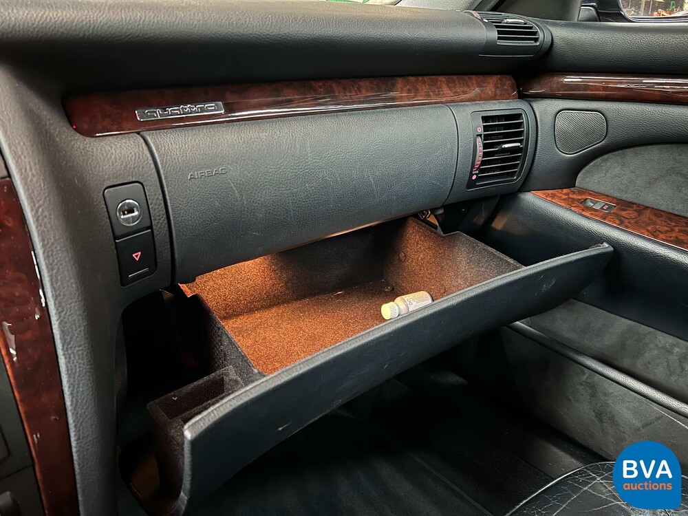 Audi A8 2.8 5V quattro Exclusive 193pk 2002 -Org. NL-, 21-JZ-DK.