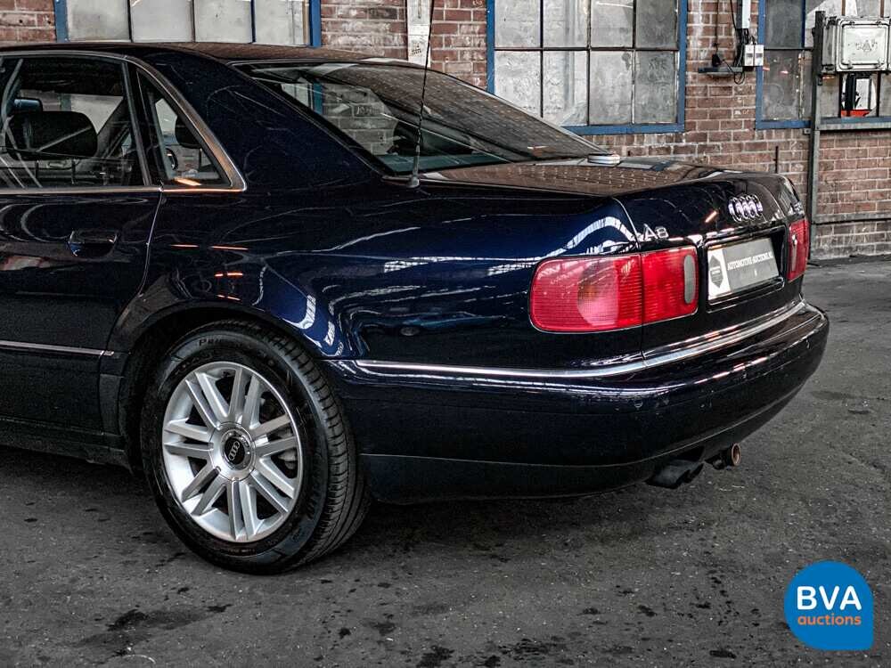 Audi A8 2.8 5V quattro Exclusive 193pk 2002 -Org. NL-, 21-JZ-DK.