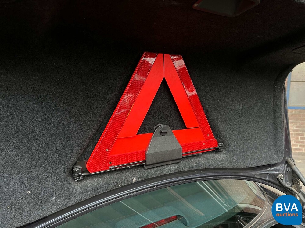 Audi A8 2.8 5V quattro Exclusive 193pk 2002 -Org. NL-, 21-JZ-DK.