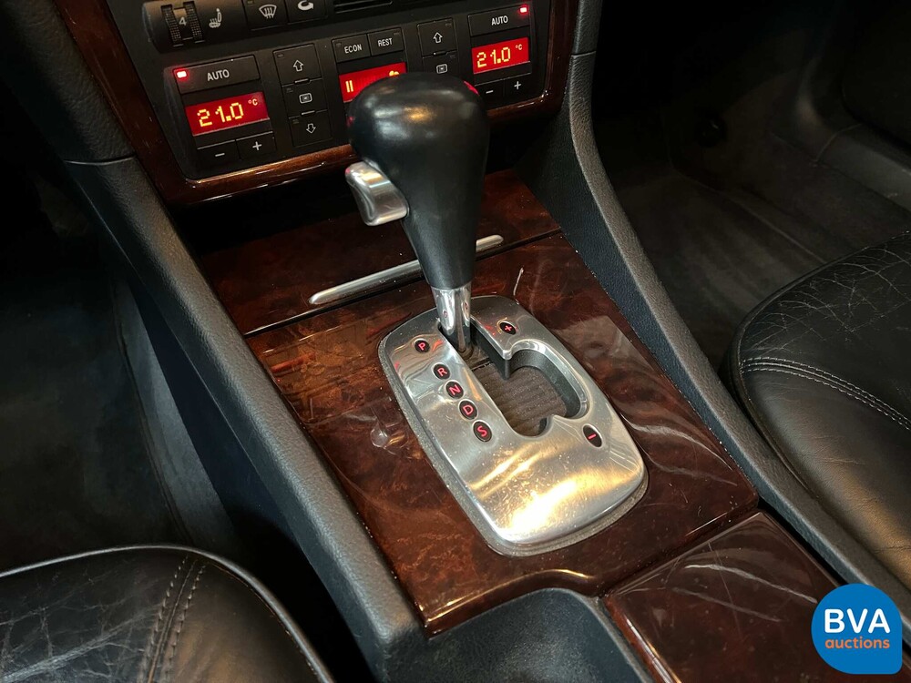 Audi A8 2.8 5V quattro Exclusive 193pk 2002 -Org. NL-, 21-JZ-DK.