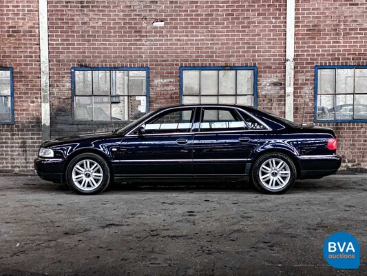 Audi A8 2.8 5V quattro Exclusive 193pk 2002 -Org. NL-, 21-JZ-DK