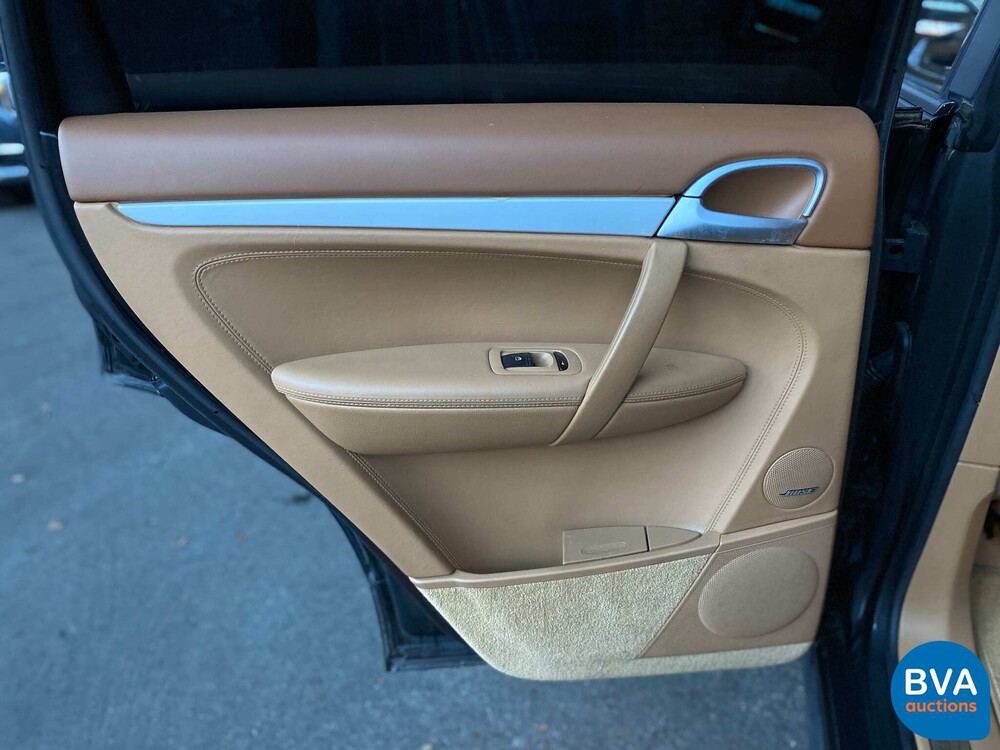 Porsche Cayenne Turbo 4.5 V8 450hp 2005 -YOUNGTIMER-.