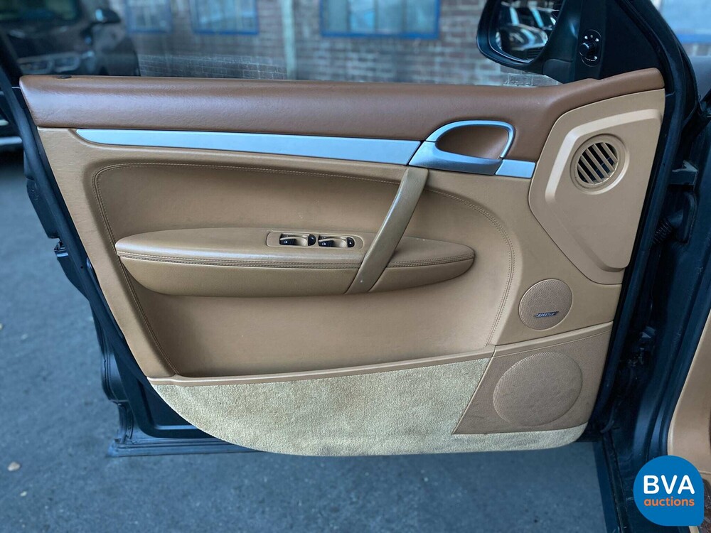 Porsche Cayenne Turbo 4.5 V8 450hp 2005 -YOUNGTIMER-.