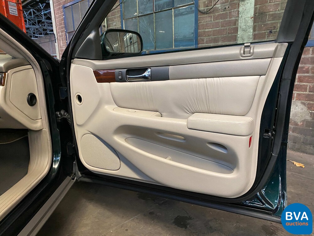 Cadillac Sevilla 4.6-V8 SLS-A 279PS 2001 -Org. NL-, 45-HH-ZK.