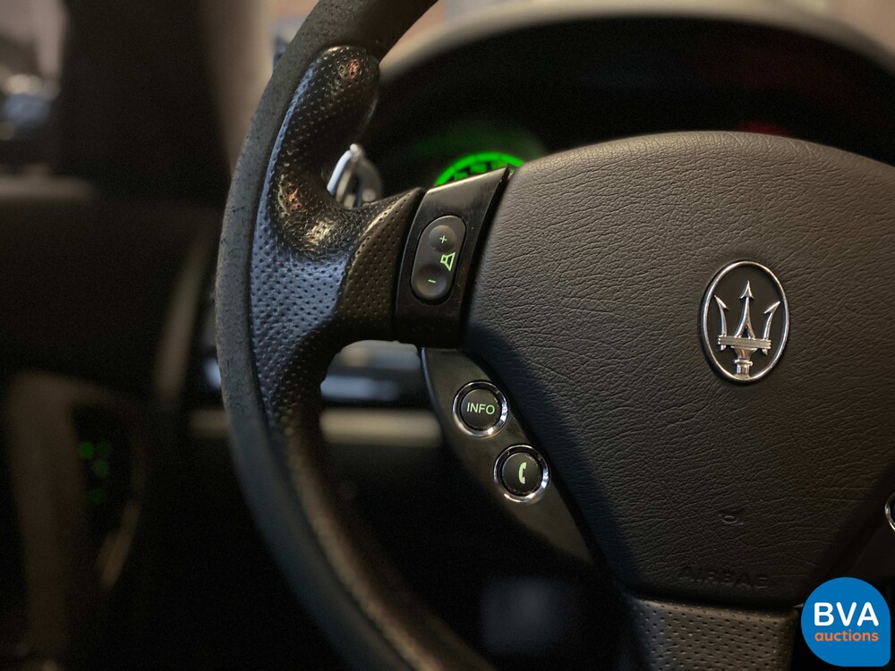 Maserati Quattroporte 4.2 V8 Sport GT 401 PS 2008.