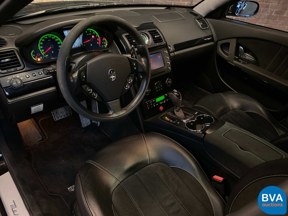 Maserati Quattroporte 4.2 V8 Sport GT 401 PS 2008.