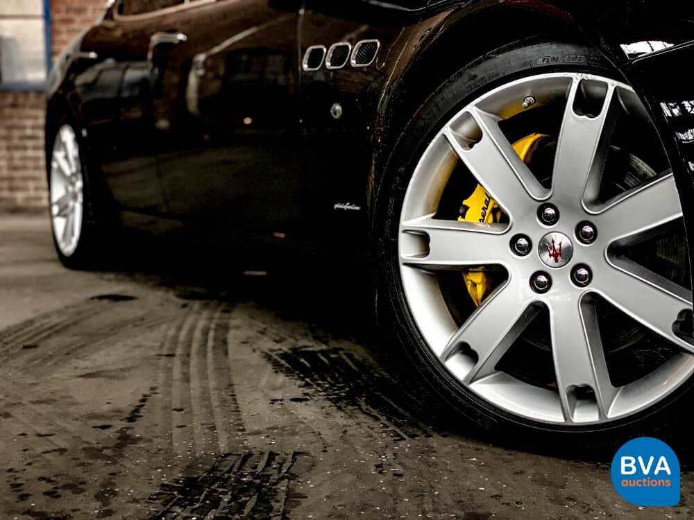 Maserati Quattroporte 4.2 V8 Sport GT 401 PS 2008.