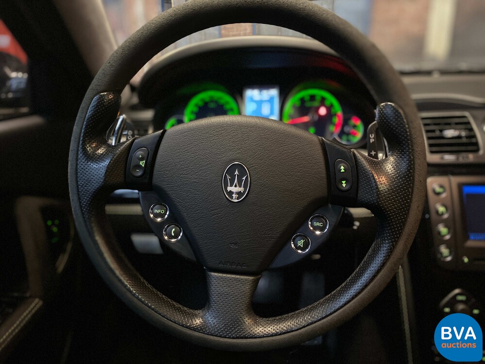 Maserati Quattroporte 4.2 V8 Sport GT 401 PS 2008.