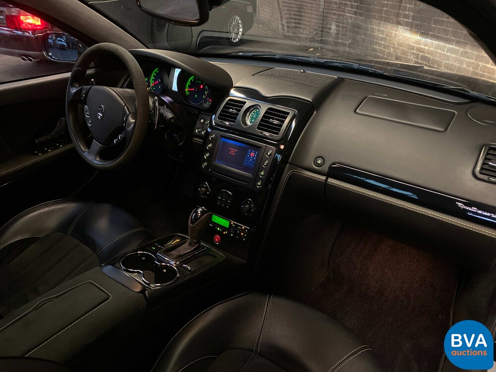 Maserati Quattroporte 4.2 V8 Sport GT 401 PS 2008.