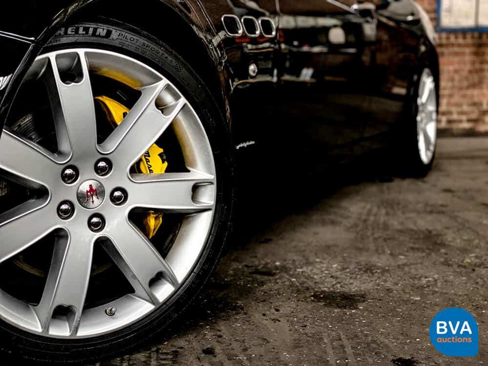 Maserati Quattroporte 4.2 V8 Sport GT 401 PS 2008.
