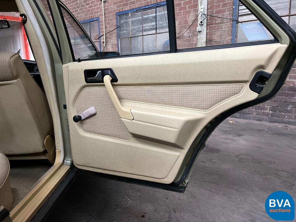 Mercedes-Benz 190E 2.0 90 PS W201 1983, 66-NDZ-8.