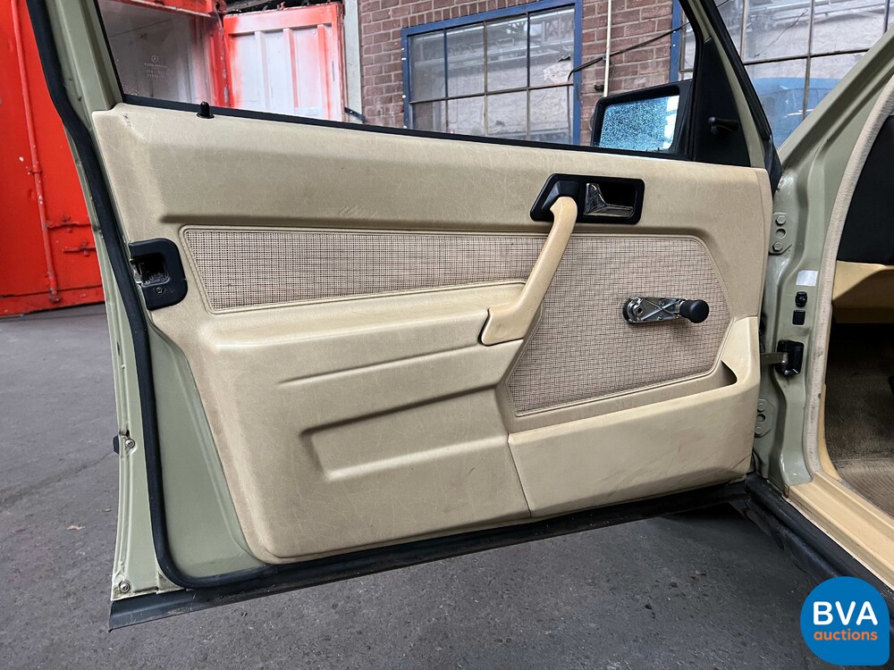 Mercedes-Benz 190E 2.0 90 PS W201 1983, 66-NDZ-8.