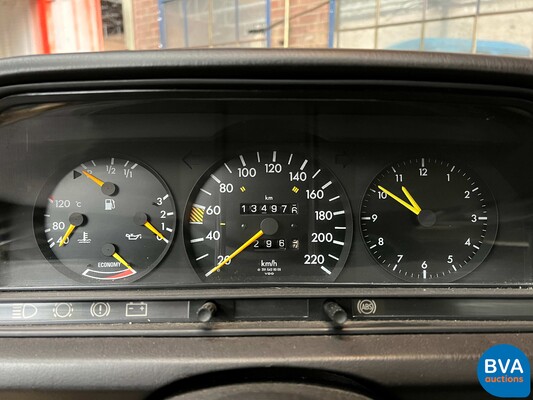 Mercedes-Benz 190E 2.0 90pk W201 1983, 66-NDZ-8