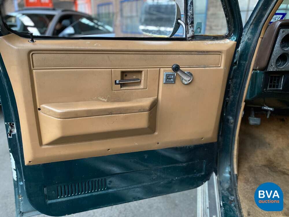 Chevrolet Suburban C2500 180 PS 1985.