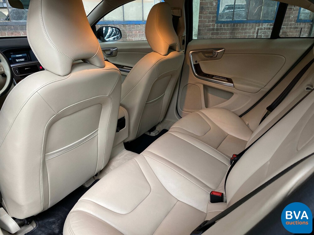 Volvo S60 2.5T AWD 5-Zylinder 254 PS 2016, N-372-NJ.