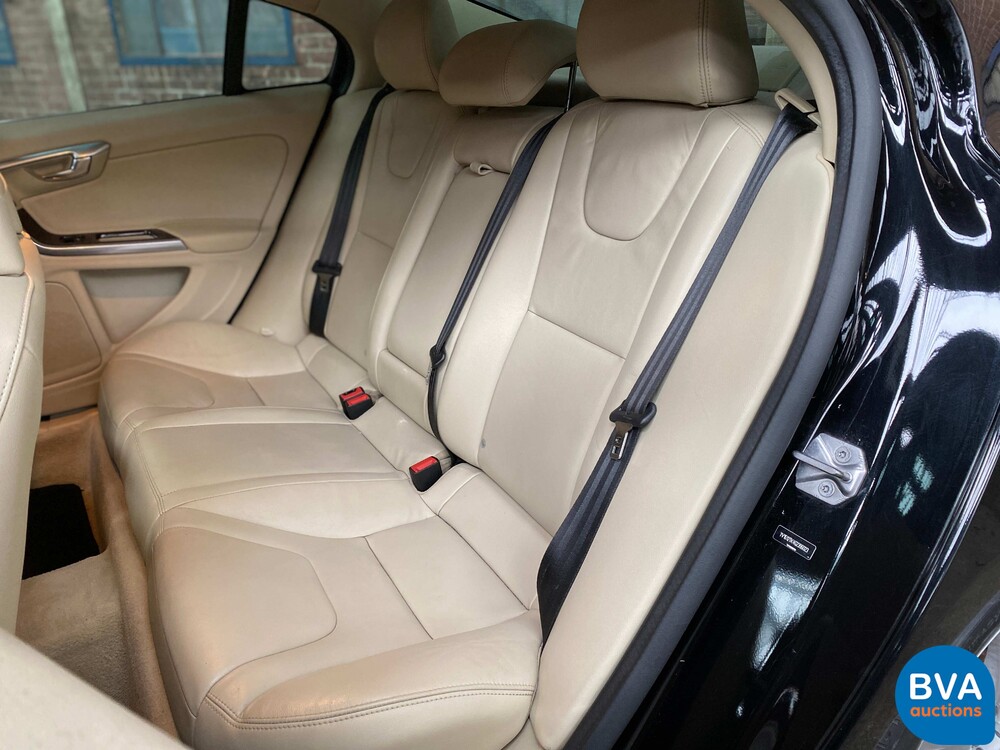 Volvo S60 2.5T AWD 5-Zylinder 254 PS 2016, N-372-NJ.