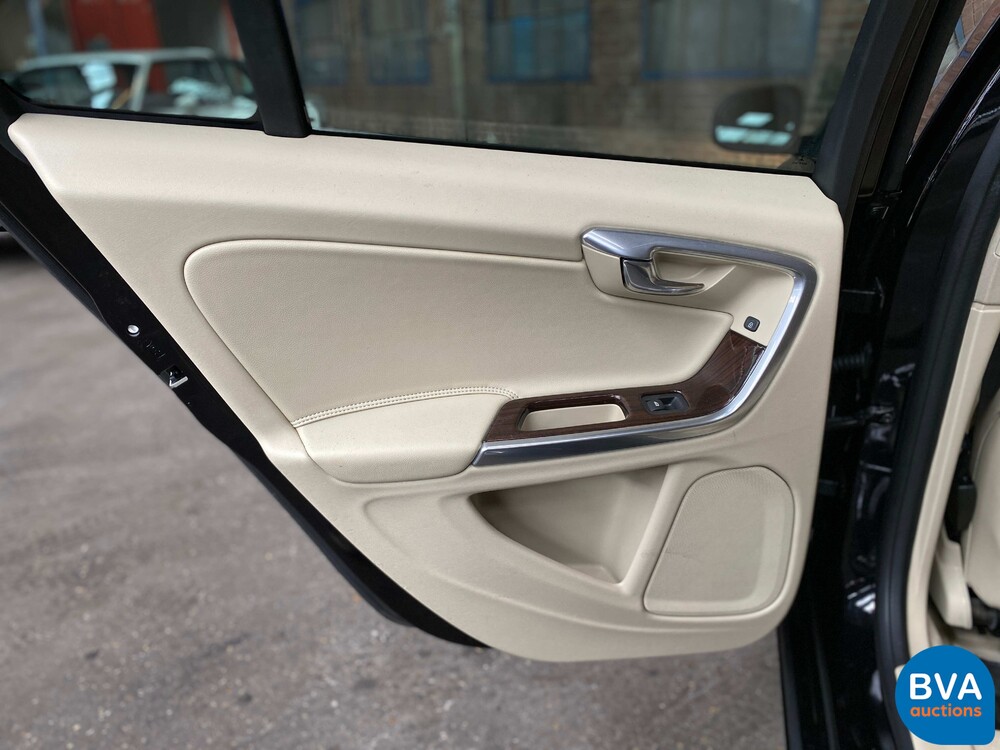 Volvo S60 2.5T AWD 5-Zylinder 254 PS 2016, N-372-NJ.