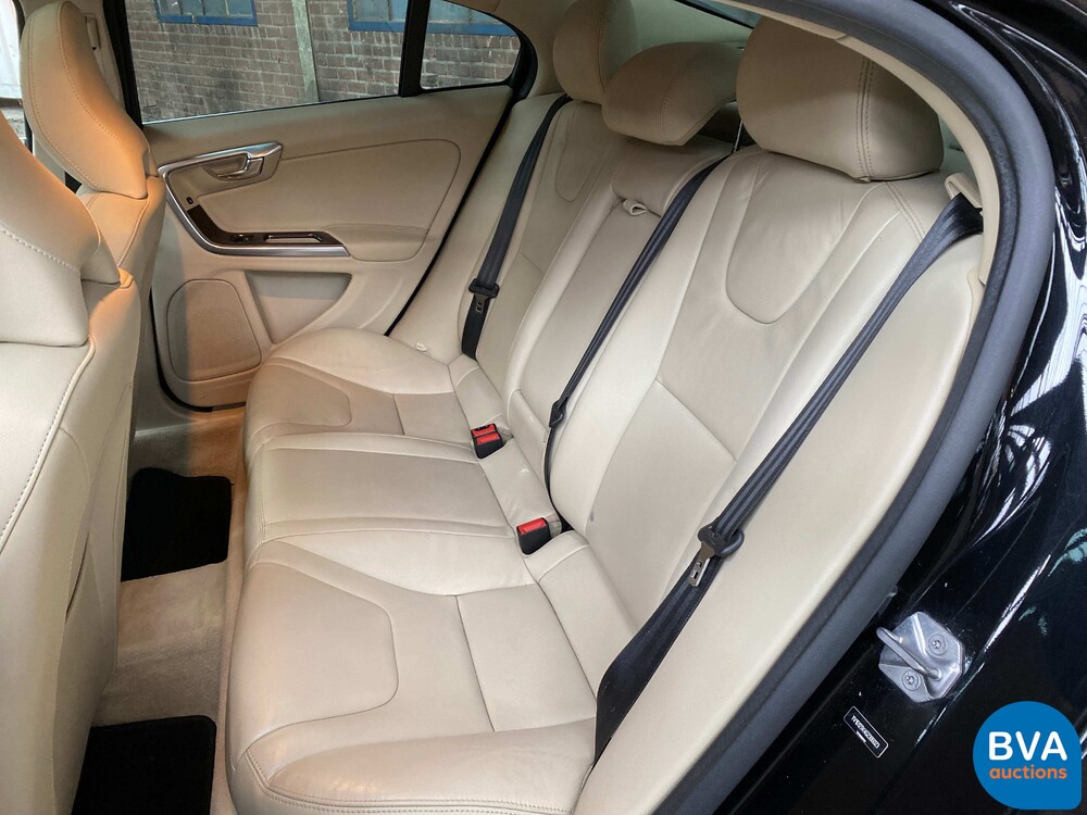 Volvo S60 2.5T AWD 5-Zylinder 254 PS 2016, N-372-NJ.