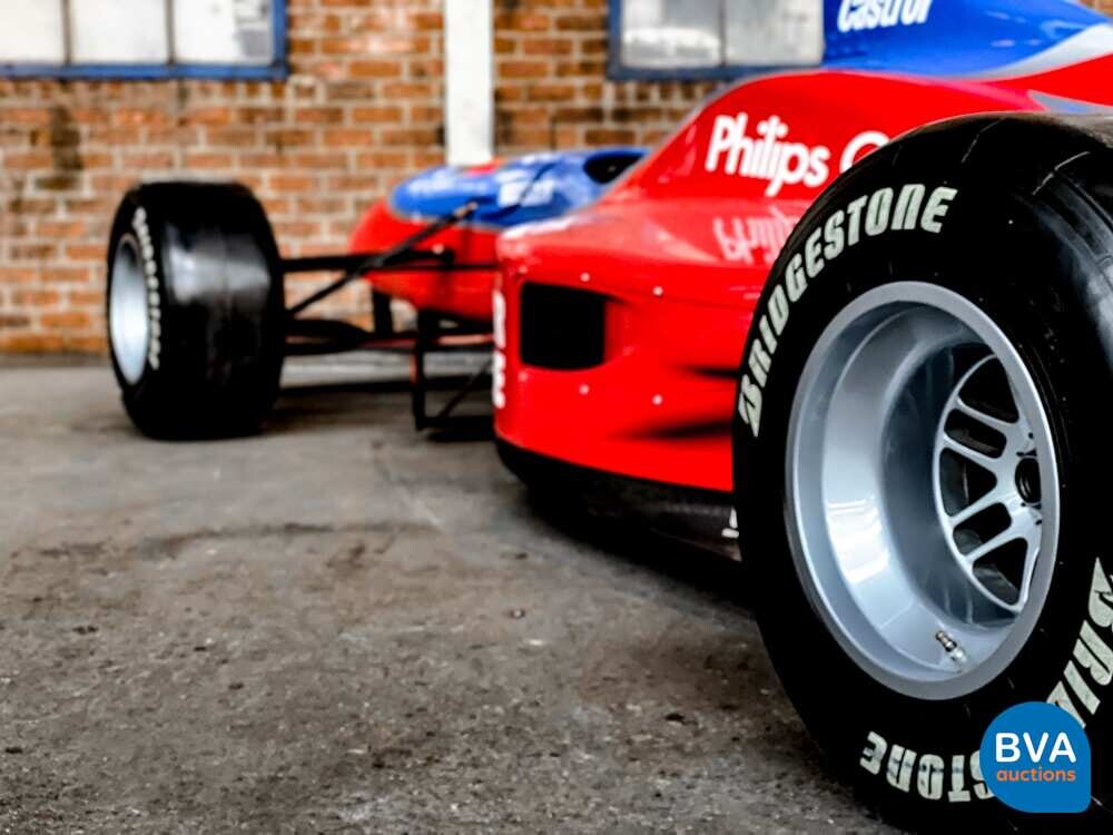 Formel-1-Auto F1 Beinarbeit FA17 Jos VERSTAPEN 1996 PFEILE.
