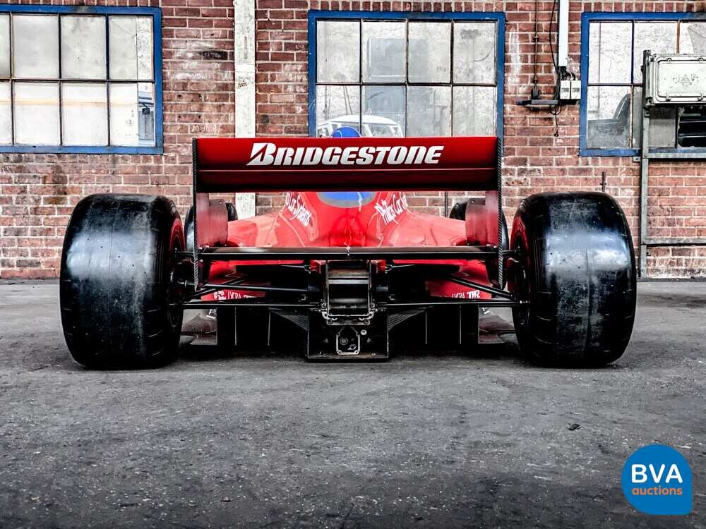 Formel-1-Auto F1 Beinarbeit FA17 Jos VERSTAPEN 1996 PFEILE.