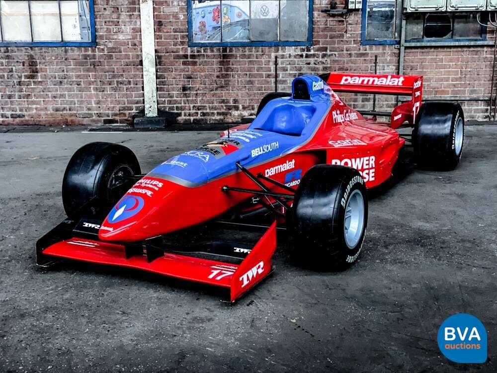 Formel-1-Auto F1 Beinarbeit FA17 Jos VERSTAPEN 1996 PFEILE.