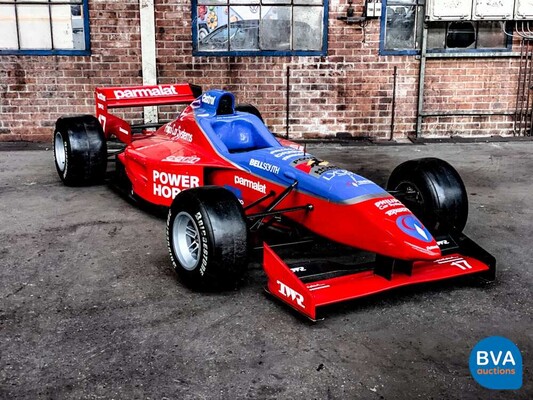 Formel-1-Auto F1 Beinarbeit FA17 Jos VERSTAPEN 1996 PFEILE.