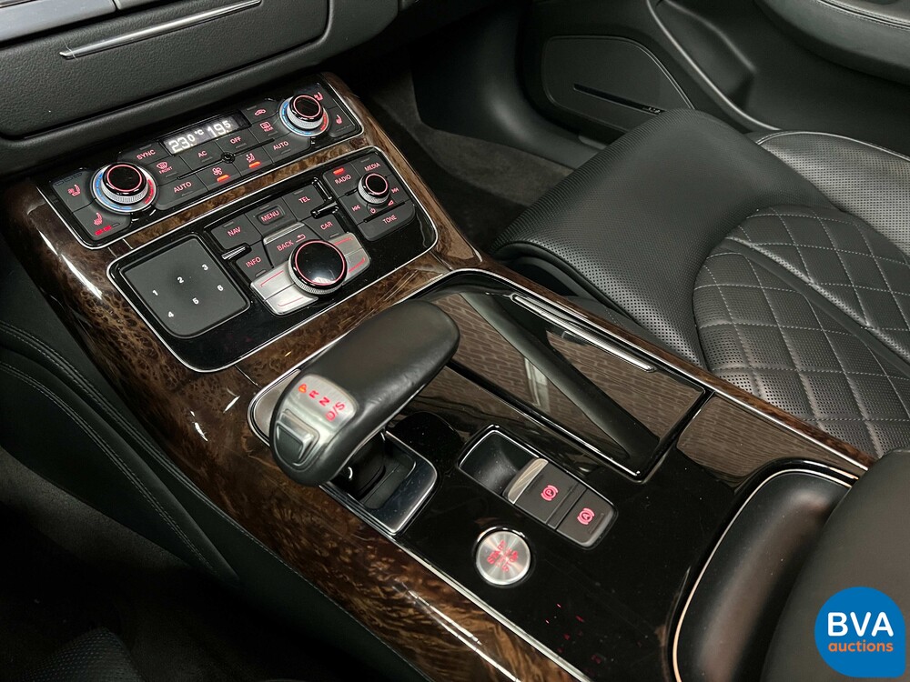 Audi A8 4.2 FSI Quattro Pro Line+ 371 PS 2010, GL-856-D.