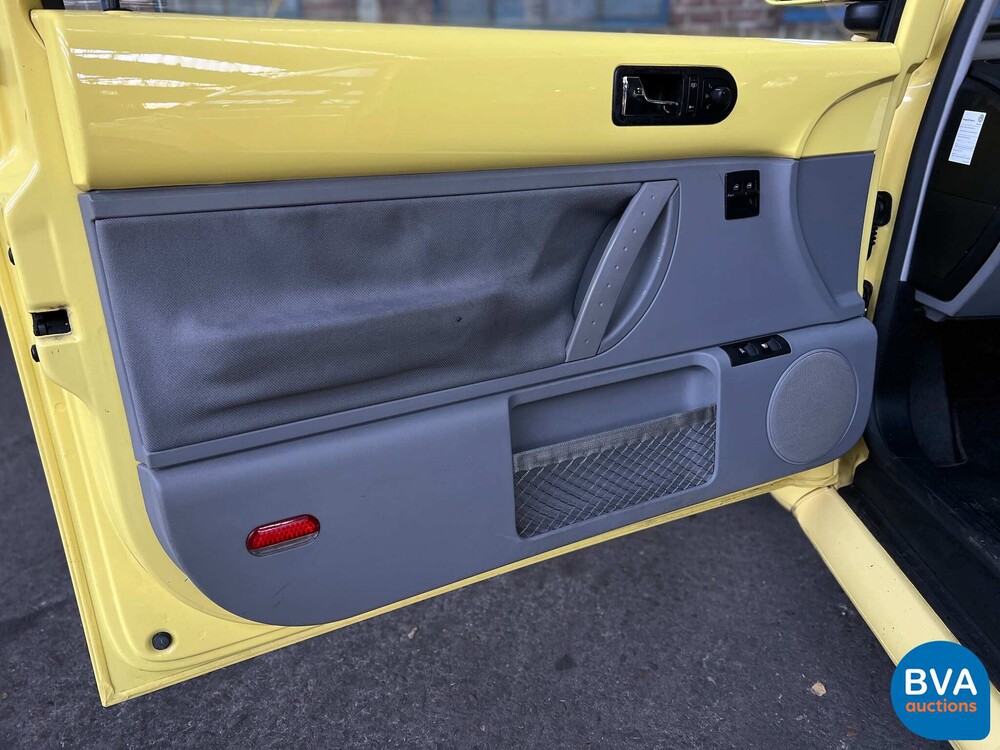 Volkswagen New Beetle 2.0 Highline 116pk 1999 -Org. NL-, XP-GF-70