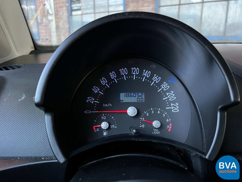 Volkswagen New Beetle 2.0 Highline 116pk 1999 -Org. NL-, XP-GF-70