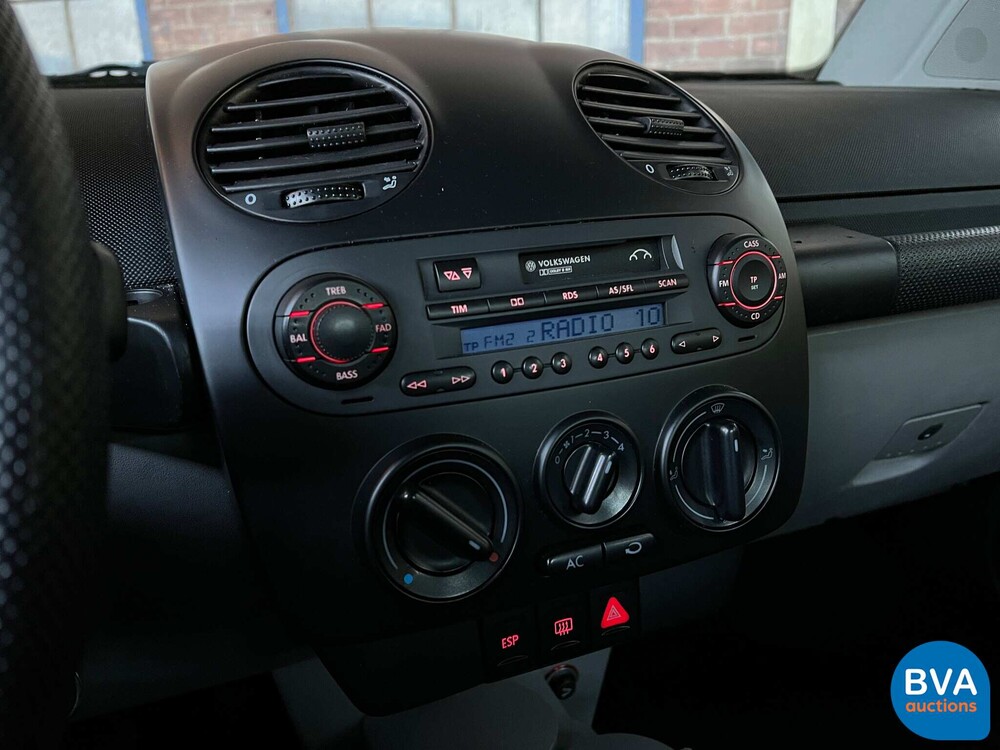 Volkswagen New Beetle 2.0 Highline 116pk 1999 -Org. NL-, XP-GF-70