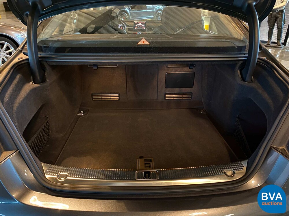 Audi A8 6.3 W12 quattro Lang Pro Line+ 500pk 2011 -Org. NL-, 04-RHV-9
